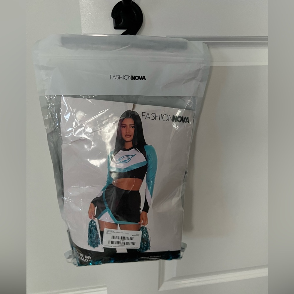 Euphoria Cheerleader Costume With Pompoms | PLUS SIZE 3x/4x